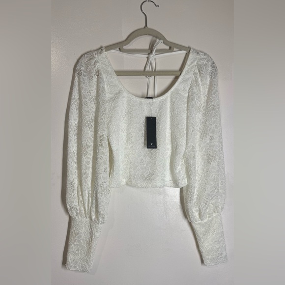 Lulus Tops - Lulus Lace Top